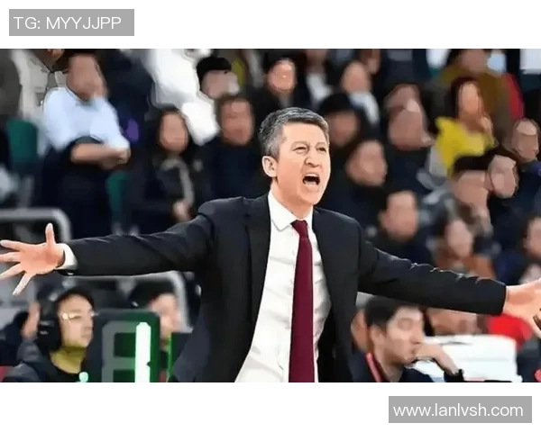 足球明星重聚恩师感人瞬间视频回顾师徒情深岁月如歌